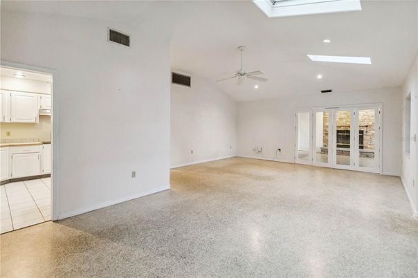 Empty room, Interior, Recessed Lighting