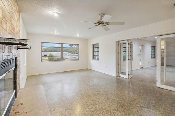 Empty room, Interior, Recessed Lighting