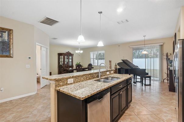 Dining room, Interior, Kitchen, Pendant Lights, Piano, Recessed Lighting