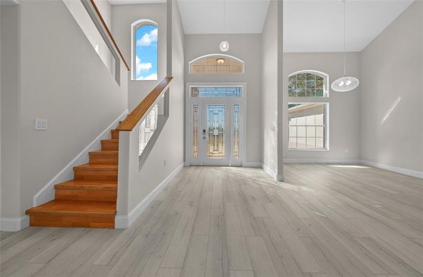 Interior, Pendant Lights, Wood Texture Flooring