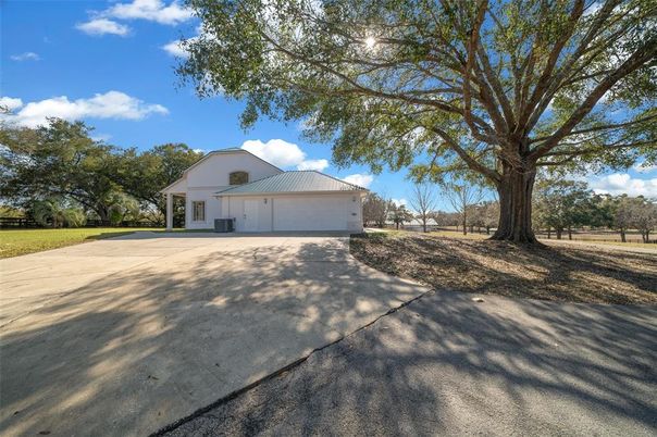 Backyard, Detached Garage, Exterior