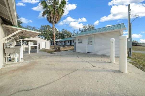 Backyard, Exterior