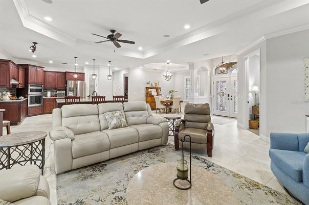 Dining room, Interior, Kitchen, Living room, Pendant Lights, Recessed Lighting, Stainless Steel Appliances