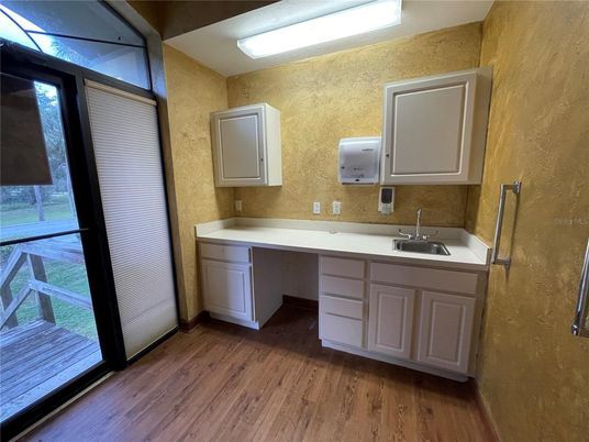 Bathroom, Dual Sink Vanities, Interior, Wood Texture Flooring