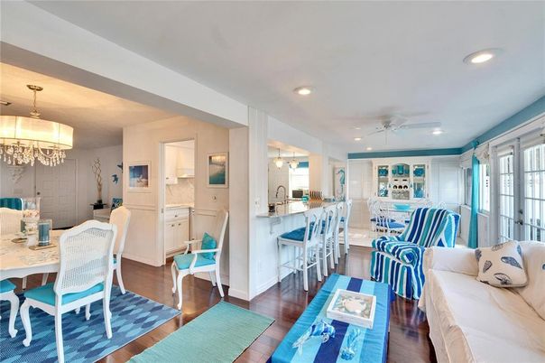 Chandelier, Dining room, Interior, Kitchen, Recessed Lighting, Wood Texture Flooring
