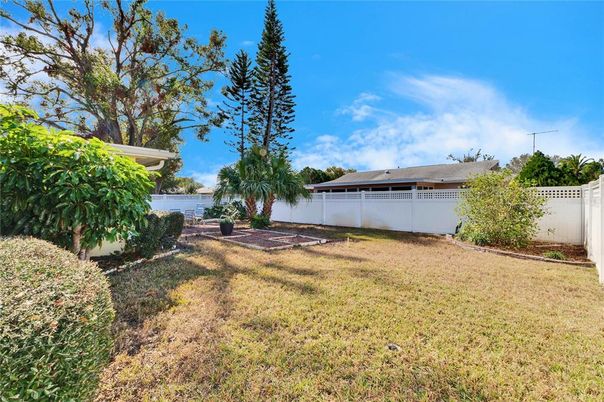 Backyard, Exterior, Water