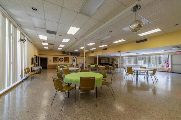 Dining room, Interior, Pendant Lights, Recessed Lighting