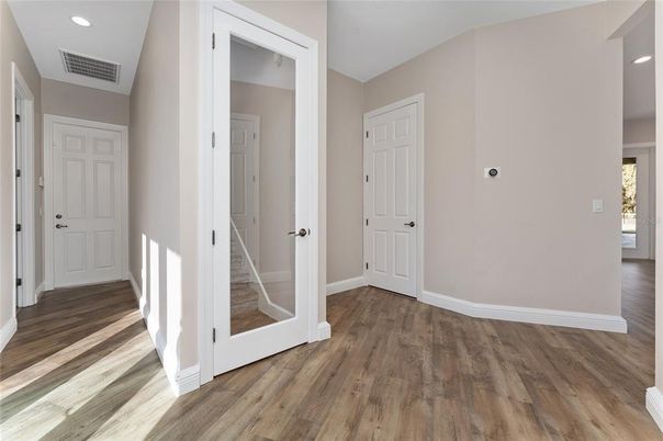 Empty room, Interior, Recessed Lighting, Wood Texture Flooring