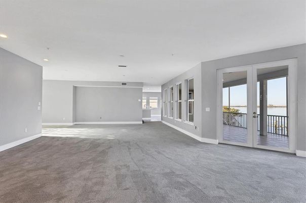 Empty room, Interior, Recessed Lighting