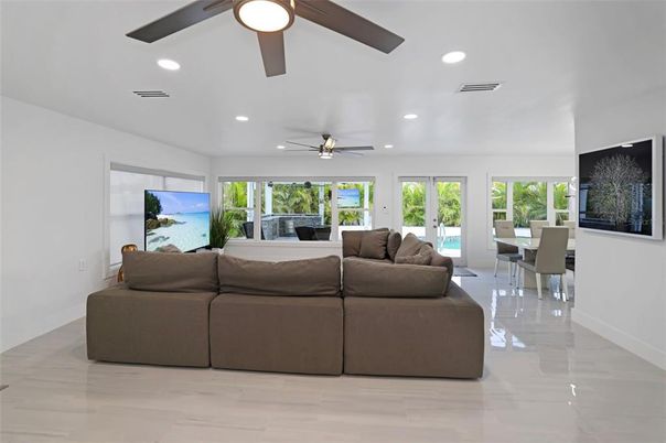 Dining room, Interior, Living room, Recessed Lighting