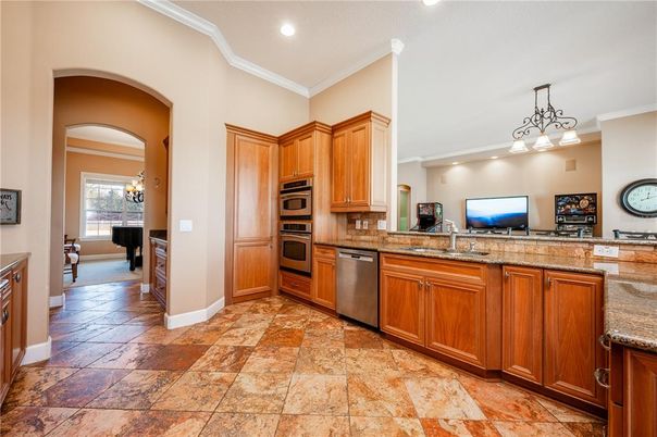 Chandelier, Dining room, Interior, Kitchen, Recessed Lighting, Stainless Steel Appliances