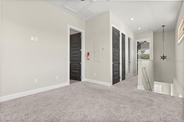 Empty room, Interior, Recessed Lighting