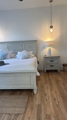 Bedroom, Interior, Pendant Lights, Water, Wood Texture Flooring