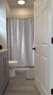 Bathroom, Interior, Recessed Lighting, Wood Texture Flooring