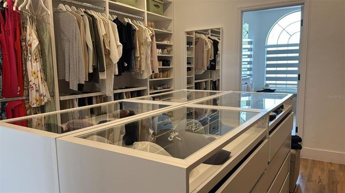 Interior, Walk-in Closets, Wood Texture Flooring
