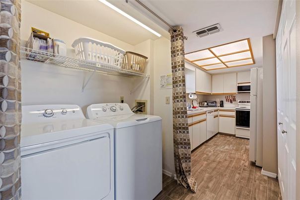 Interior, Kitchen, Washer, Wood Texture Flooring