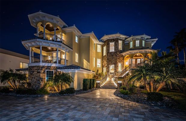 Exterior, Facade, Mediterranean