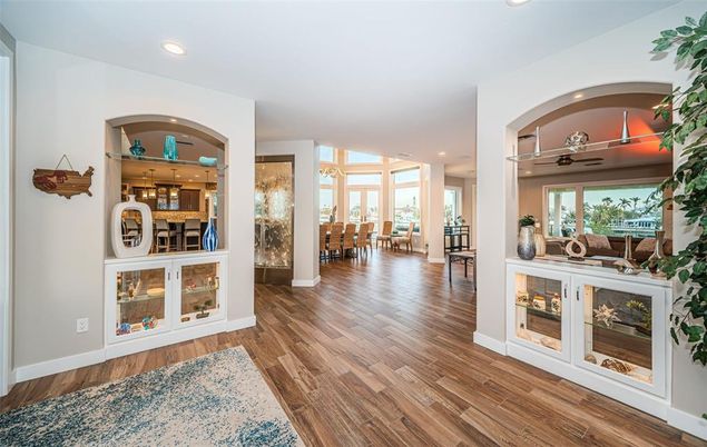 Dining room, Interior, Pendant Lights, Recessed Lighting, Wood Texture Flooring