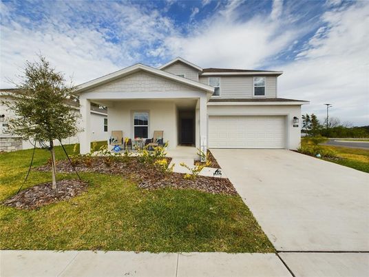 Attached, Exterior, Facade, American Craftsman
