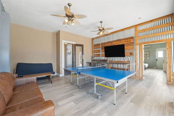 Game Room, Interior, Wood Texture Flooring