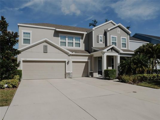 Attached, Exterior, Facade, American Craftsman
