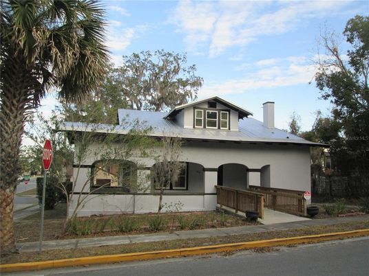 Exterior, Facade, American Craftsman