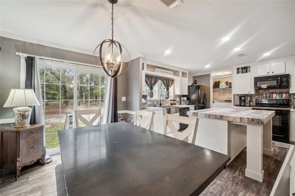 Dining room, Interior, Kitchen, Pendant Lights, Recessed Lighting, Wood Texture Flooring