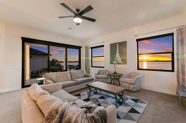 Interior, Living room, Water