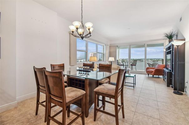 Chandelier, Dining room, Interior