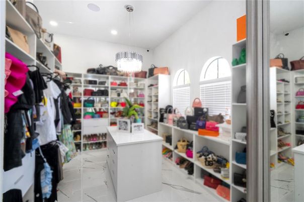 Interior, Marble, Pendant Lights, Recessed Lighting, Walk-in Closets