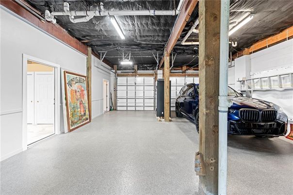 Garage, Interior