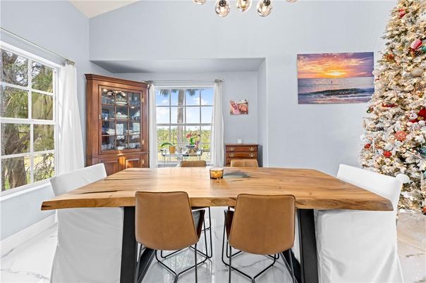 Dining room, Interior