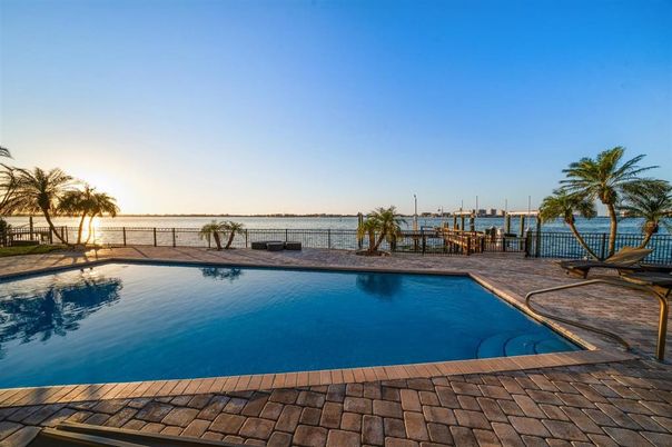 Exterior, Lake, Pool, Water