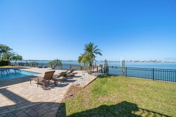 Exterior, Lake, Pool, Water