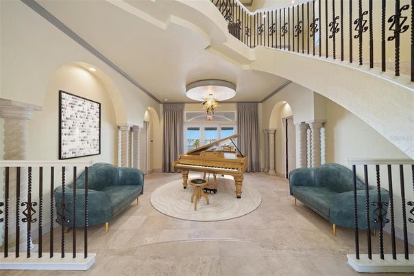 Interior, Piano, Recessed Lighting