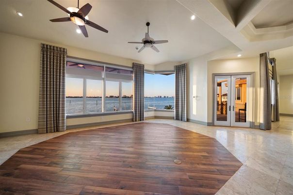Empty room, Interior, Recessed Lighting, Water, Wood Texture Flooring