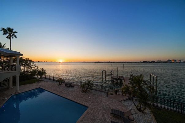 Exterior, Lake, Pool