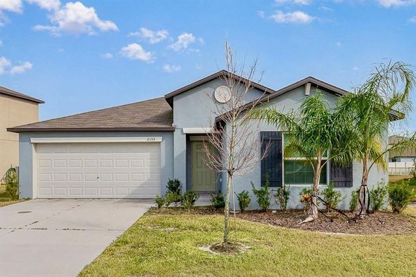 Attached, Exterior, Facade, Ranch