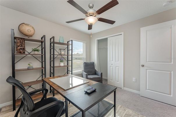 Home Office, Interior
