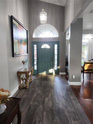 Interior, Pendant Lights, Wood Texture Flooring