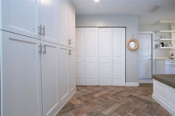Interior, Recessed Lighting, Wood Texture Flooring
