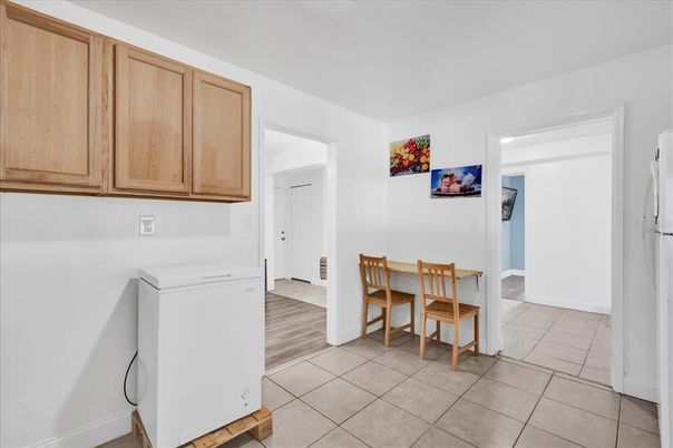 Dining room, Interior, Washer, Wood Texture Flooring