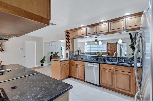 Interior, Kitchen, Pendant Lights, Recessed Lighting, Stainless Steel Appliances