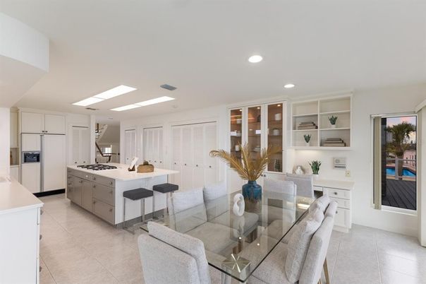 Dining room, Interior, Kitchen, Recessed Lighting