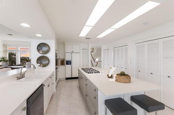 Interior, Kitchen, Recessed Lighting