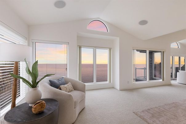 Interior, Living room, Water