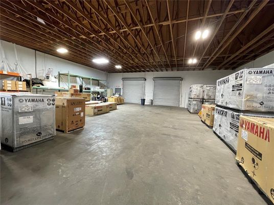 Garage, Interior