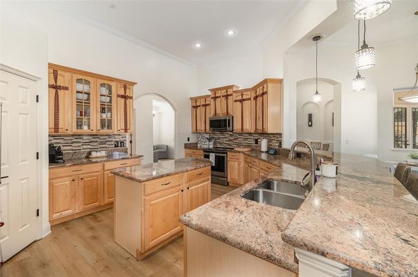 Interior, Kitchen, Pendant Lights, Recessed Lighting, Wood Texture Flooring