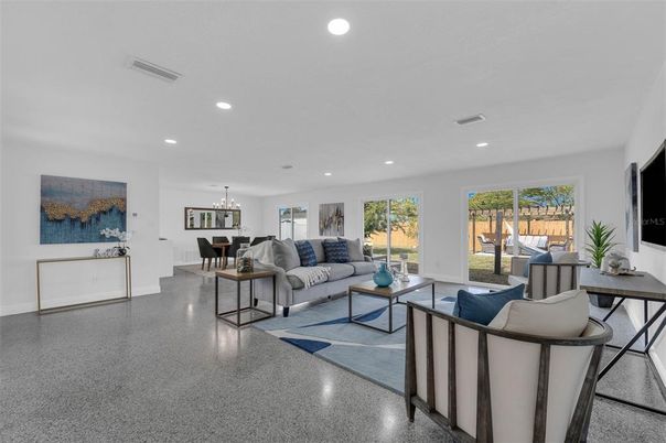 Dining room, Interior, Living room, Pendant Lights, Recessed Lighting
