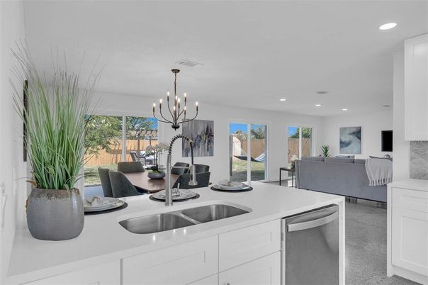 Chandelier, Dining room, Interior, Kitchen, Living room, Recessed Lighting, Stainless Steel Appliances